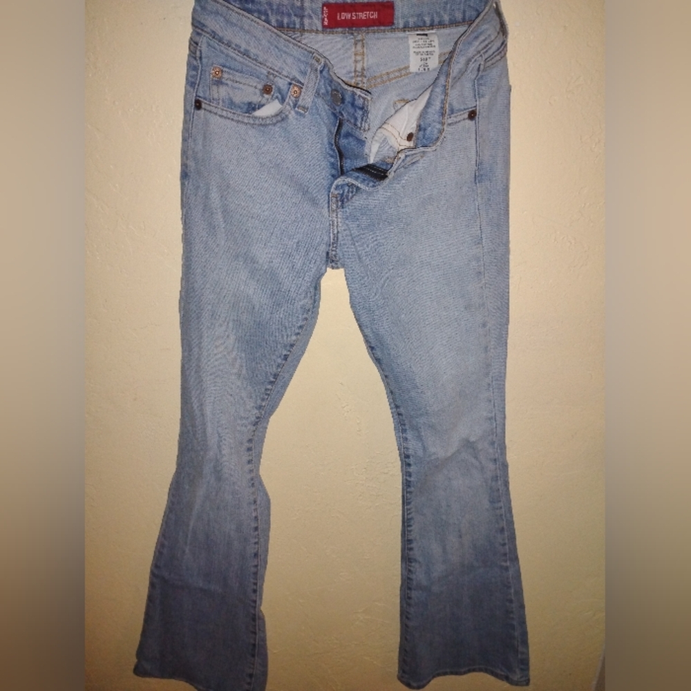 NWOT Levi's Light Blue Flare Jeans
